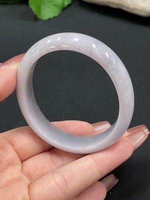 F27114017 翡翠贵妃手镯 圈口54/49 货品总重约42.2g