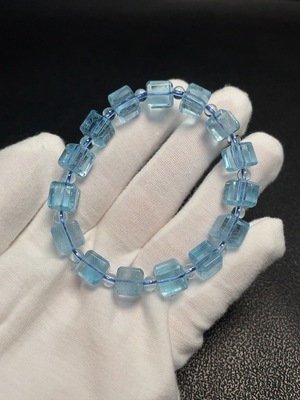 C33920926 Topaz Bracelet, Color Origin Undetermined, Total Weight Approx. 32.72g, Size Approx. 8.1mm