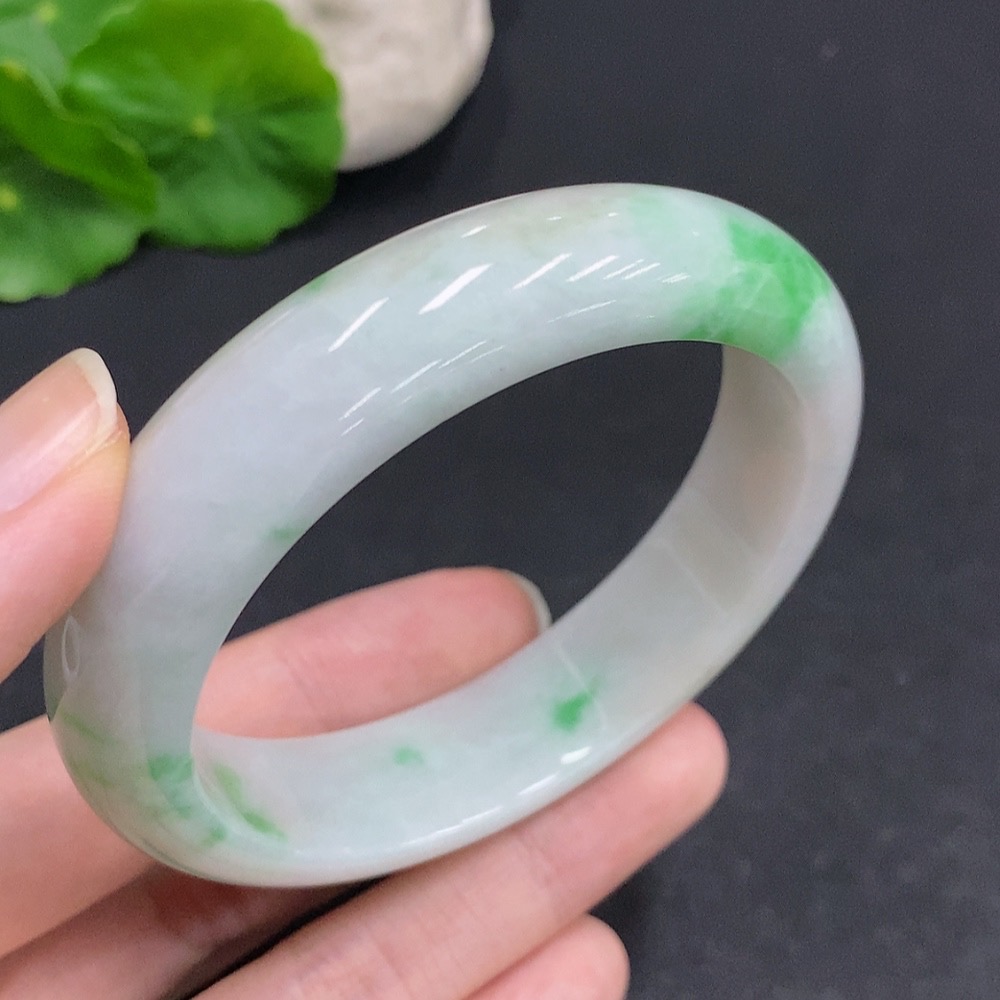 F33941902 Jadeite Round Bangle Total Weight About 70g Size 58