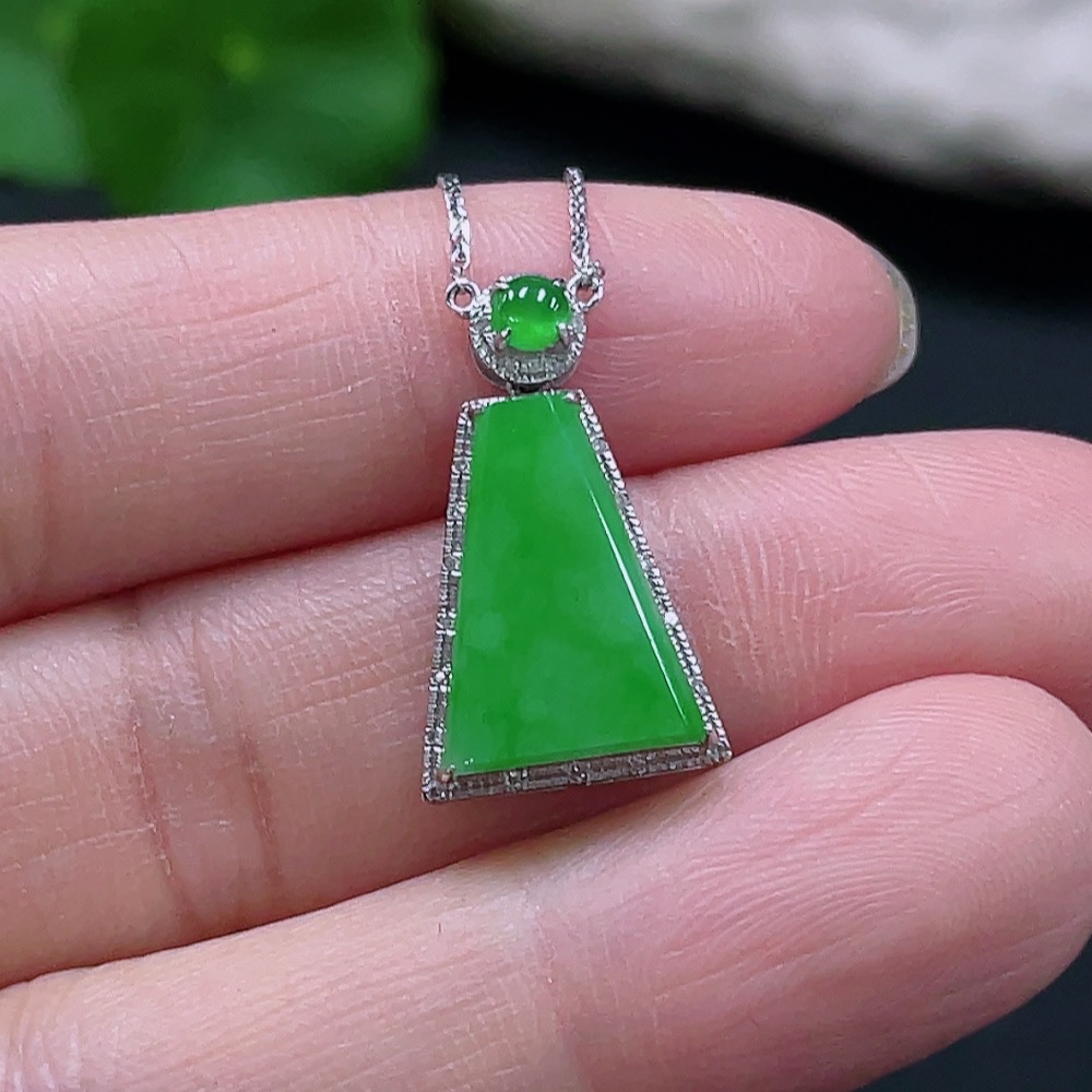 F25906196 Jadeite Plain Pendant Mounted Pendant, 18K Gold Chain, Total Weight Approx. 3.19g