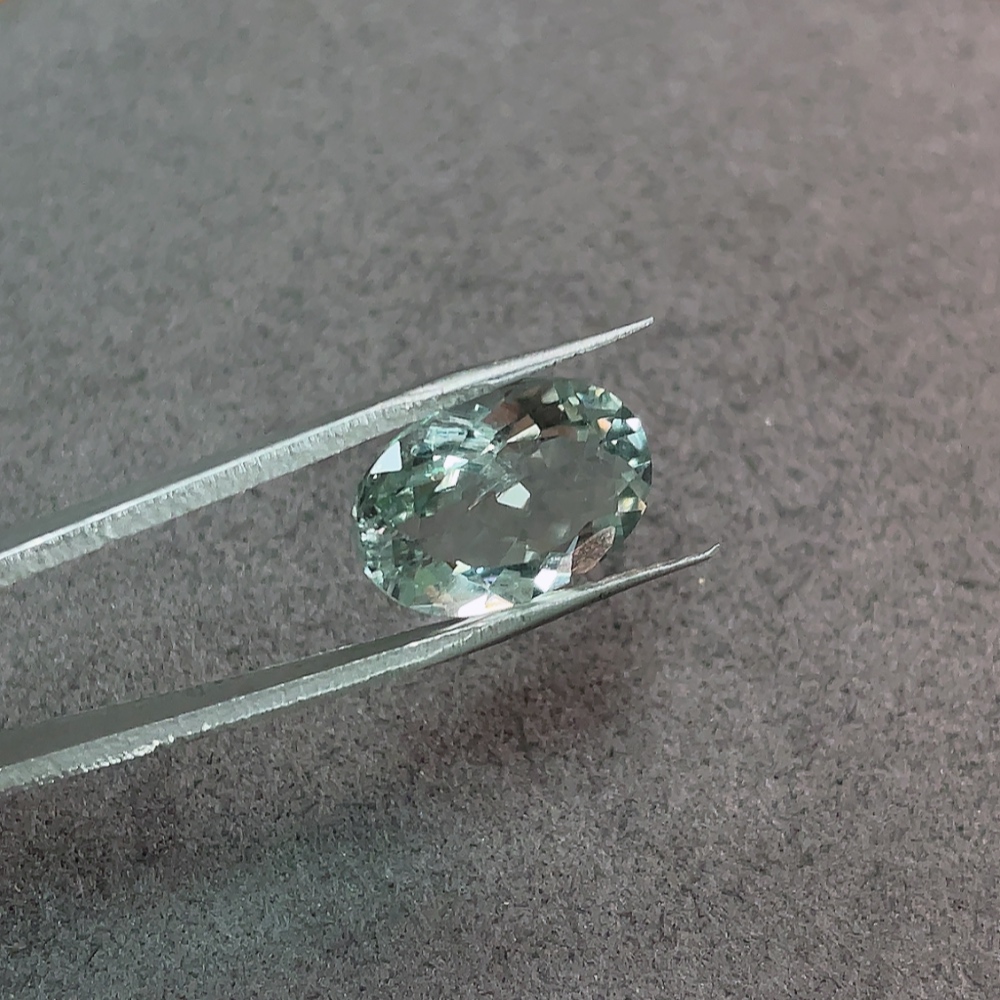 C32817384 Crystal Rough Stone Total Weight Approx. 6.34 Carats