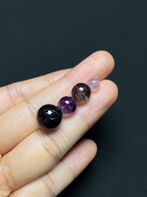 C46537900 水晶散珠 可见有机物 货品总重约4.4克 一手走