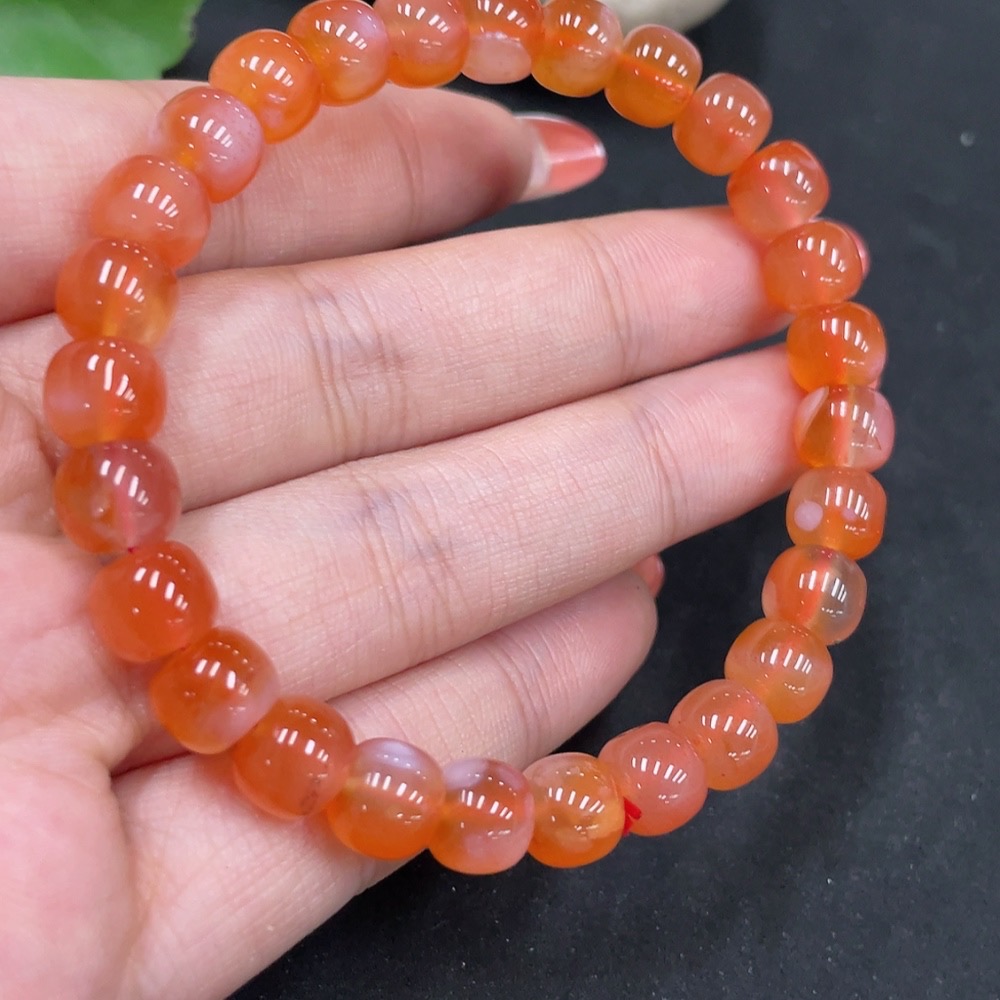 H34053652 Yanyuan Agate Bracelet, approx. 7.8mm beads, total weight approx. 20.2g