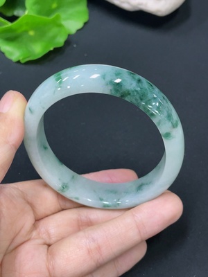 F31674043 Jadeite Concubine Bracelet Size 53.4/48.6 Total Weight Approx. 42.54g