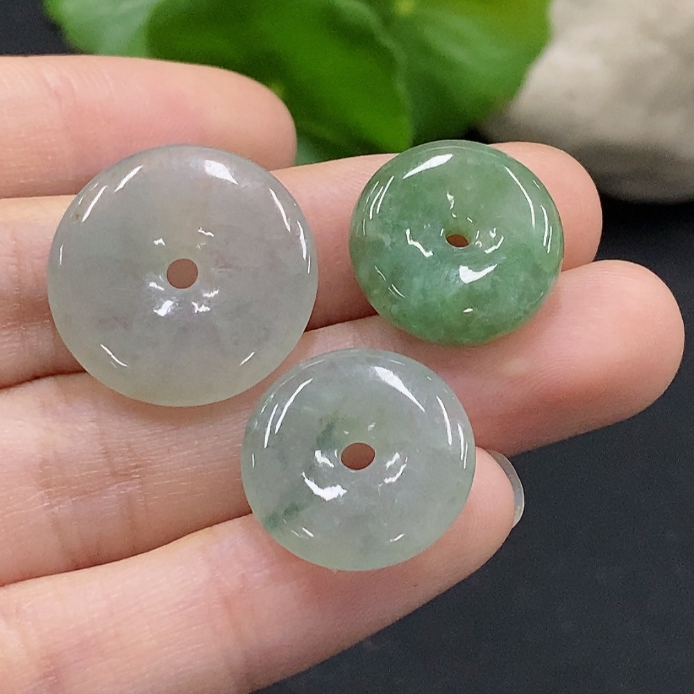 F35115447 Jadeite Safety Buckle Sell as a Lot