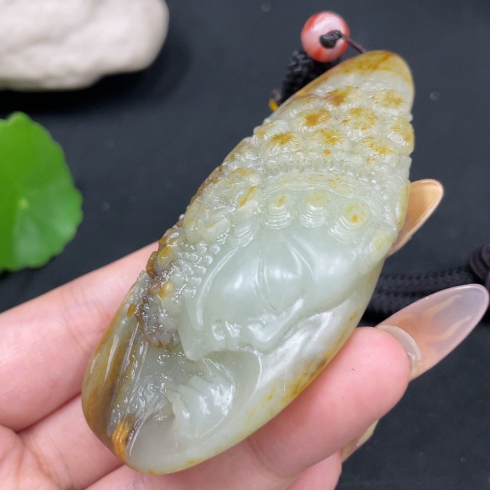 H30492276 Hetian Jade Handheld Piece - Huadan - Undetermined Skin Color Origin - Total Weight (Including String): 114.2g