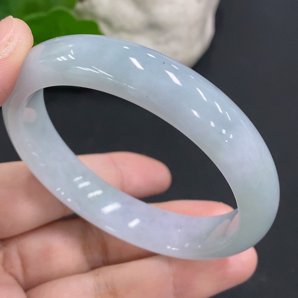 F35106625 Jadeite round bracelet size 56.5 total weight about 52.6g