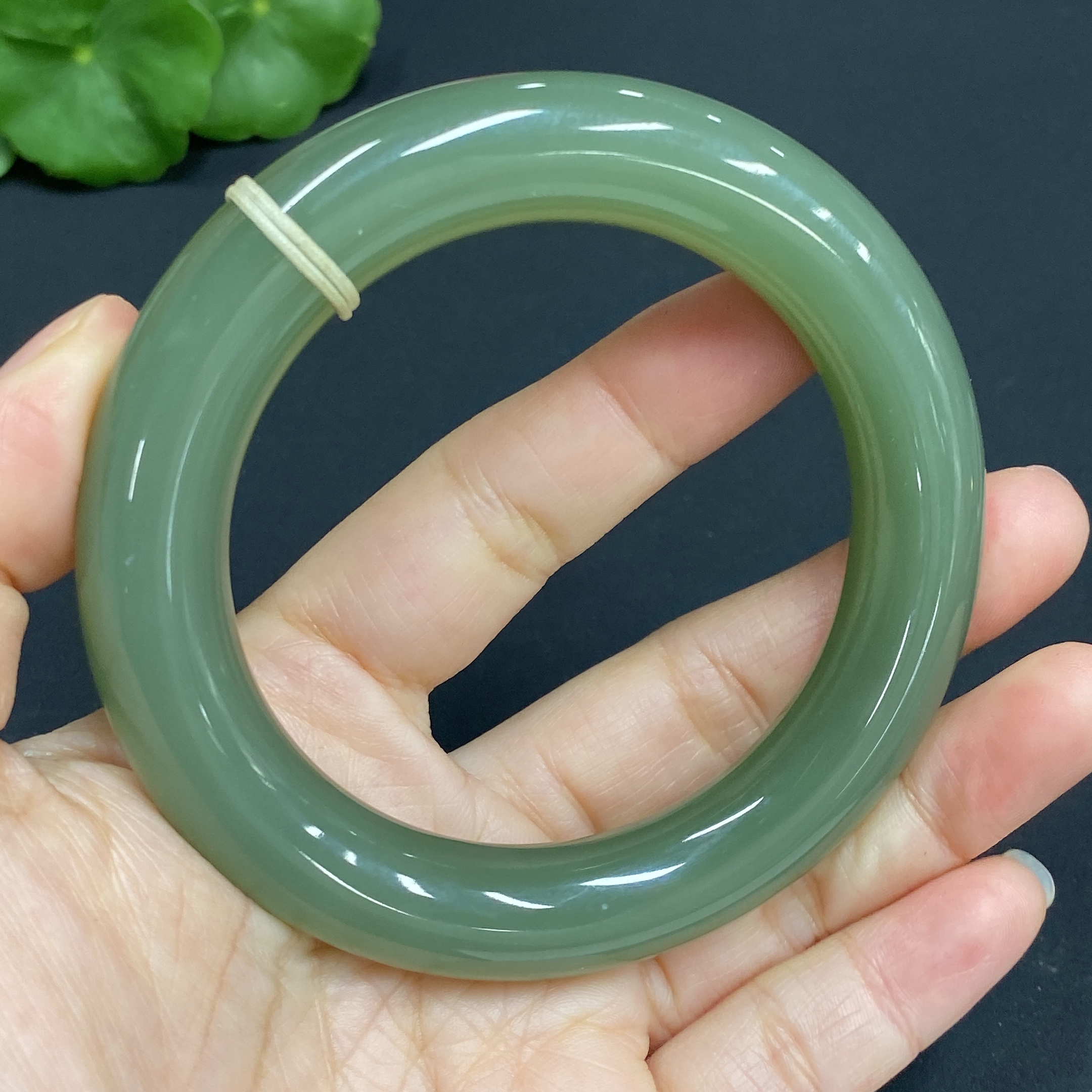 H27061502 Hetian Jade Round Bangle, Size 55.8, Total Weight Approx. 71.9g