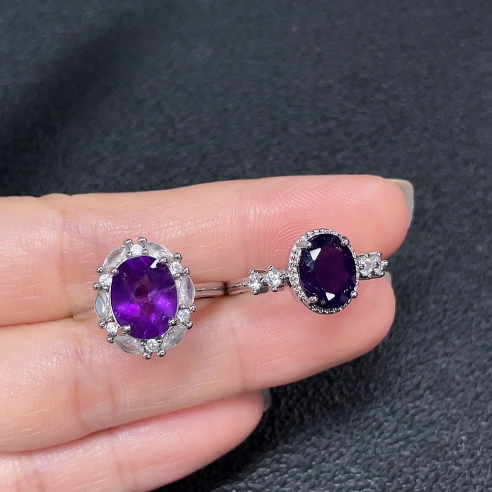 C34989726 Crystal Ring Non-Gold Adjustable Total Weight Approx. 5.26g Sell as a Lot