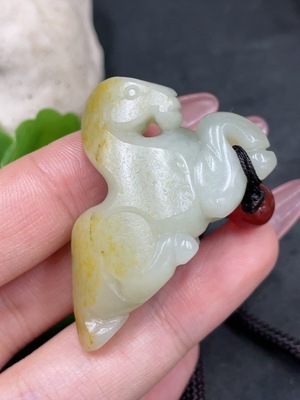 H33898008 'Hetian Jade Pendant - Success at Once - Undetermined Skin Color Origin - Total Weight (Including String): 20.9g'