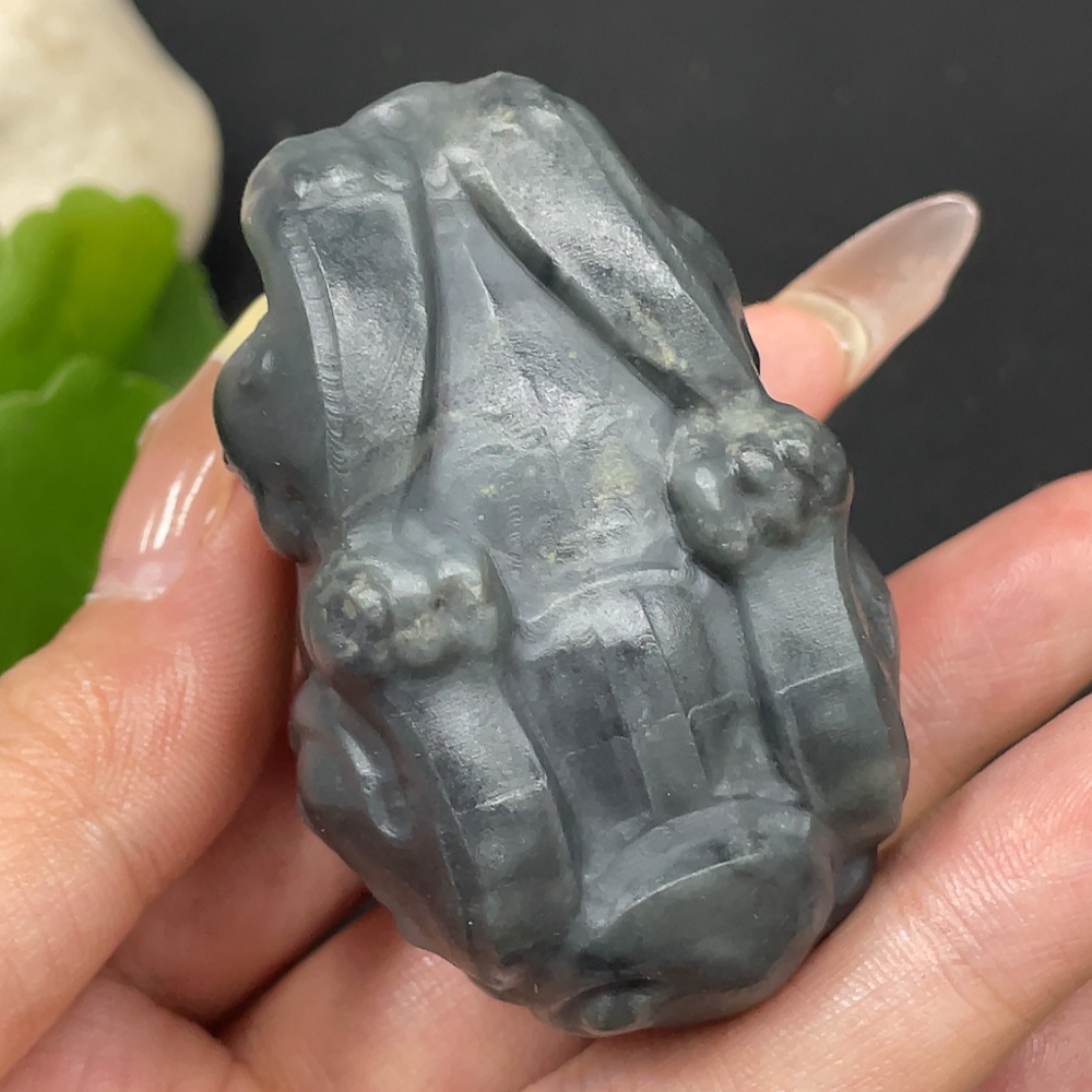 H30491120 Hetian Jade Handheld Ornament - Auspicious Beast, Total Weight Approx. 109.6g