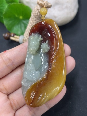 F46567860 翡翠挂件神龙护主 货品总约重 含绳47.8g 颜色成因未定 配珠非A