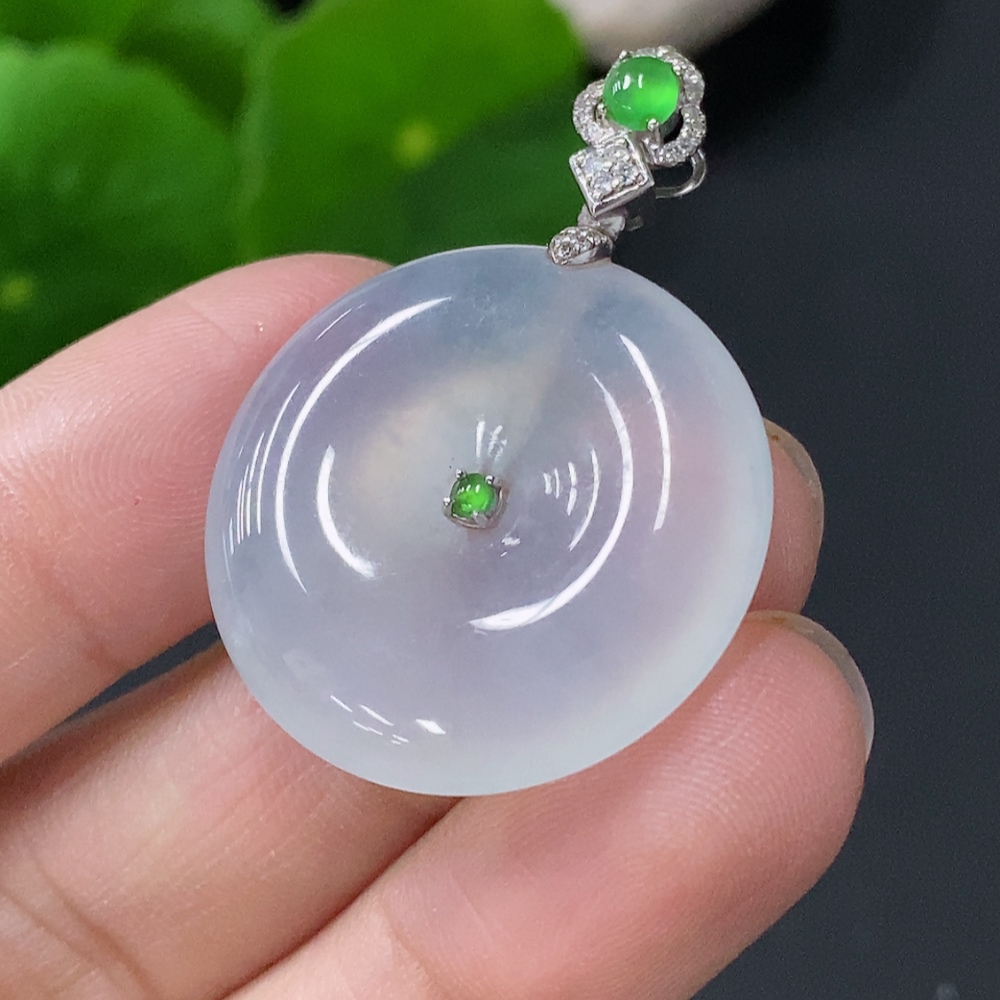 F24813745 Jadeite Pendant Peace Knot 18k Total Weight Approx. 7.77g