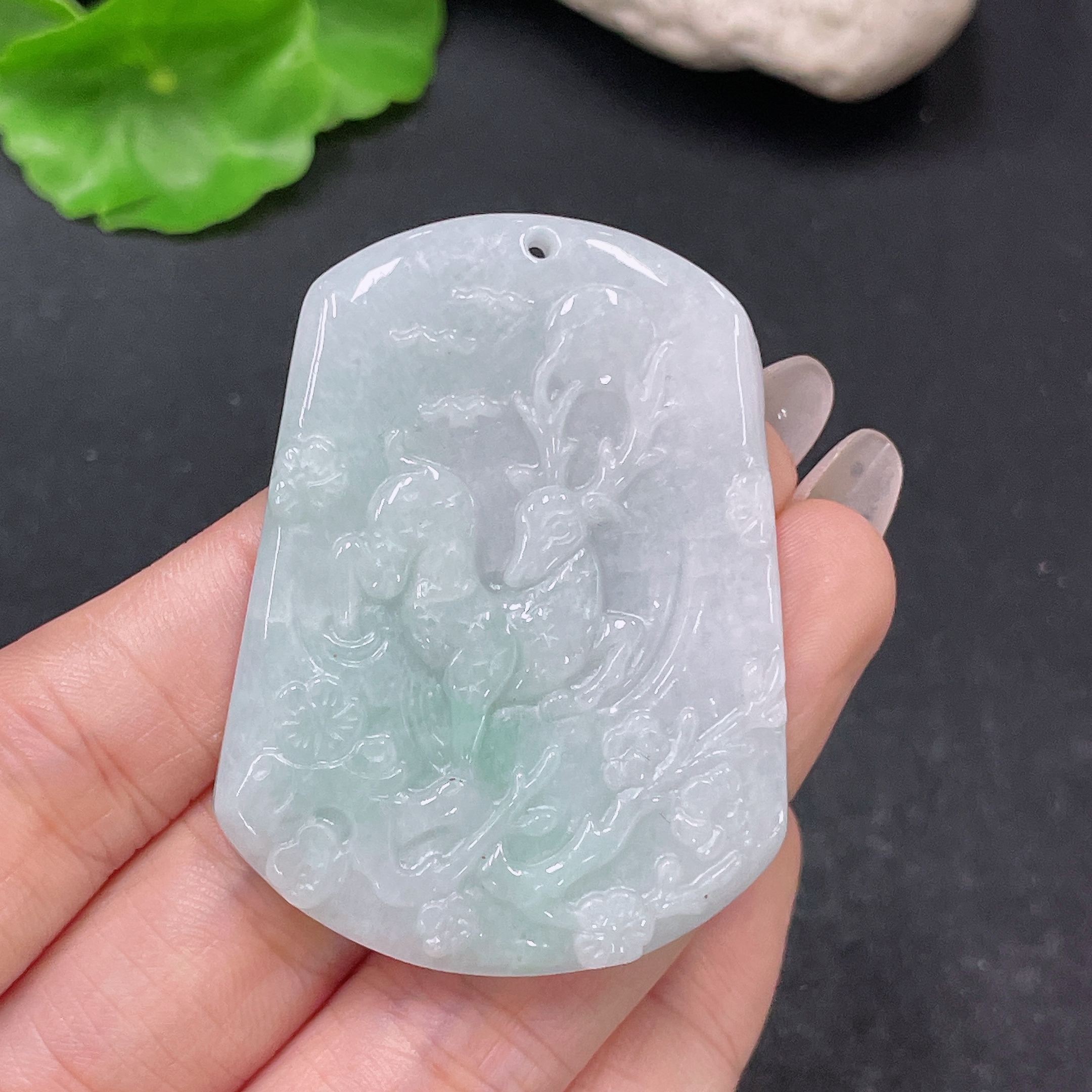 F35137956 Jadeite Deer Pendant, Total Weight Approx. 30.33g