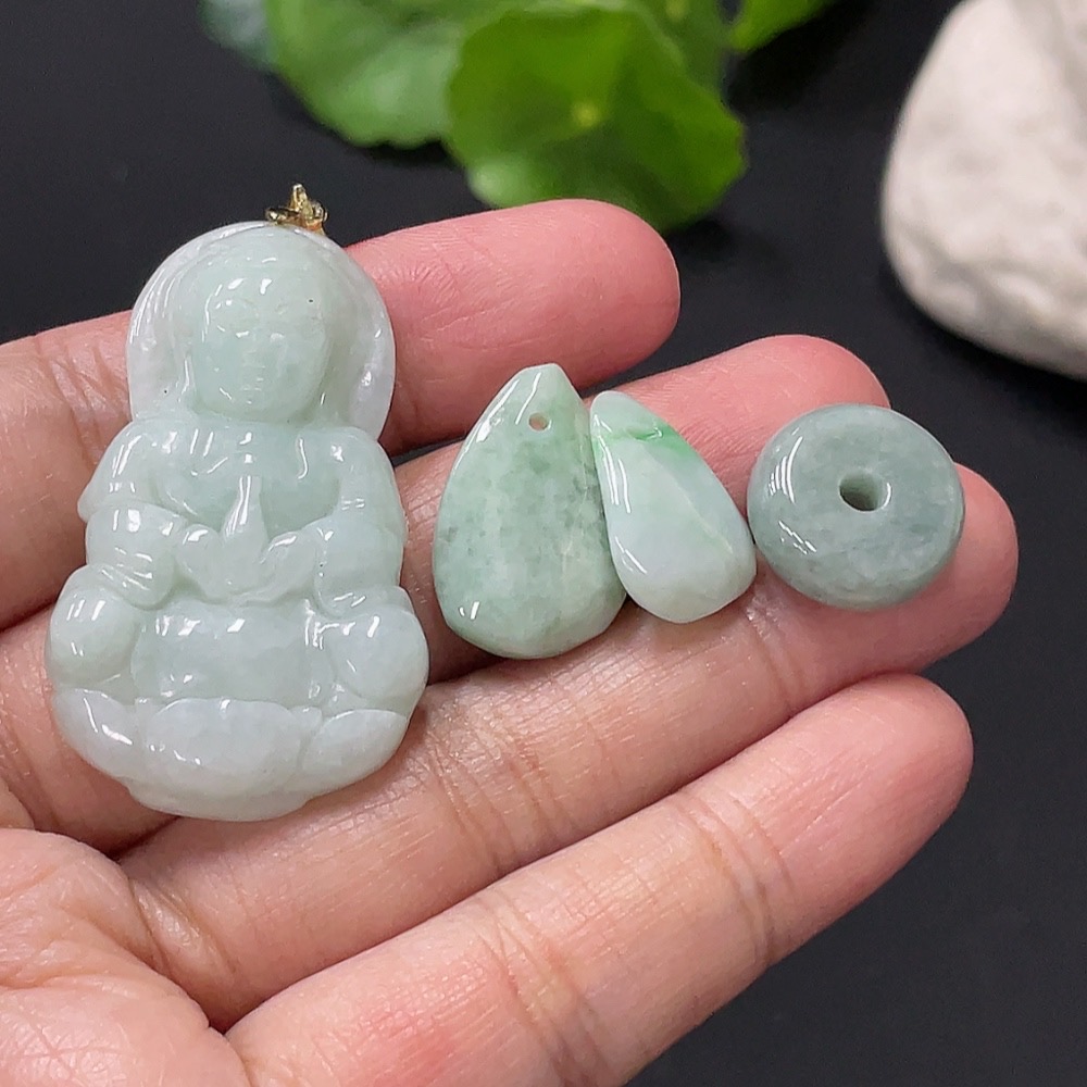 F26962295 Jadeite Pendant Non-Gold Buckle