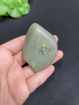 H34037800 Hetian Jade, total weight approx. 68.8g, skin color origin undetermined