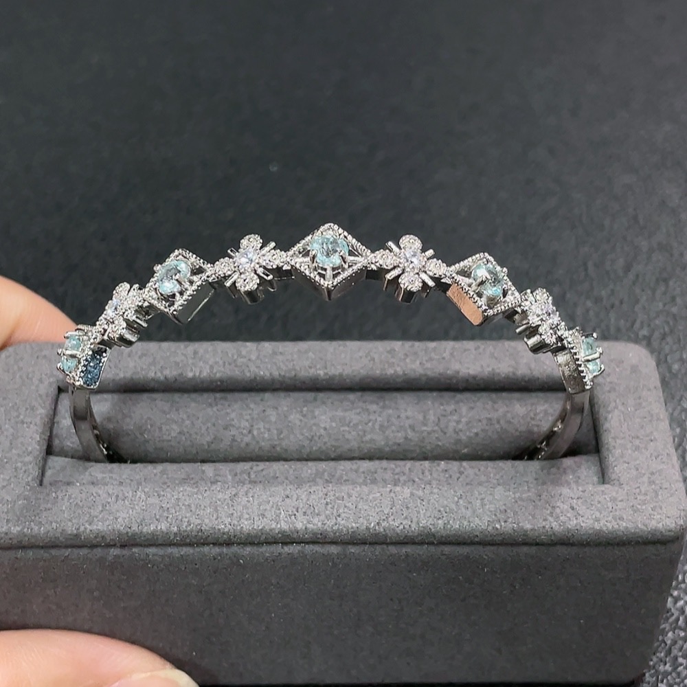 C34007342 Topaz Bracelet Non-Gold Total Weight Approx. 9.28g Stone Size About 3.5mm