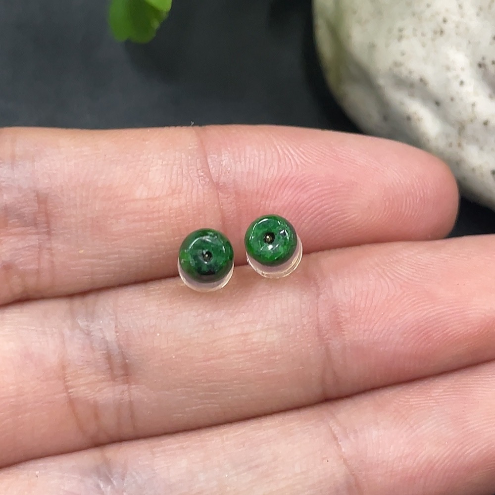F12385231 Jadeite Ear Studs 18K Gold Setting Total Weight 0.45g