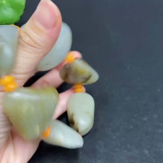 H30504982 Khotan Jade Bracelet