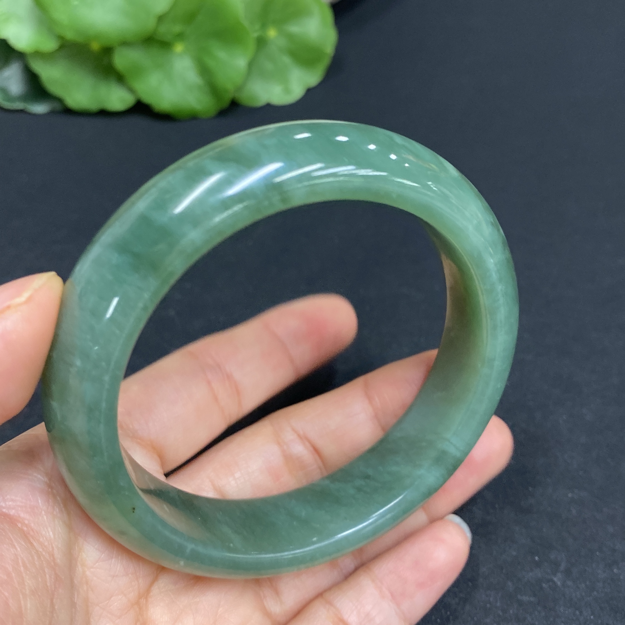 H32758670 Xiuyu (Serpentine Jade) Regular Bracelet Size 58.3 Total Weight Approx. 61.1g