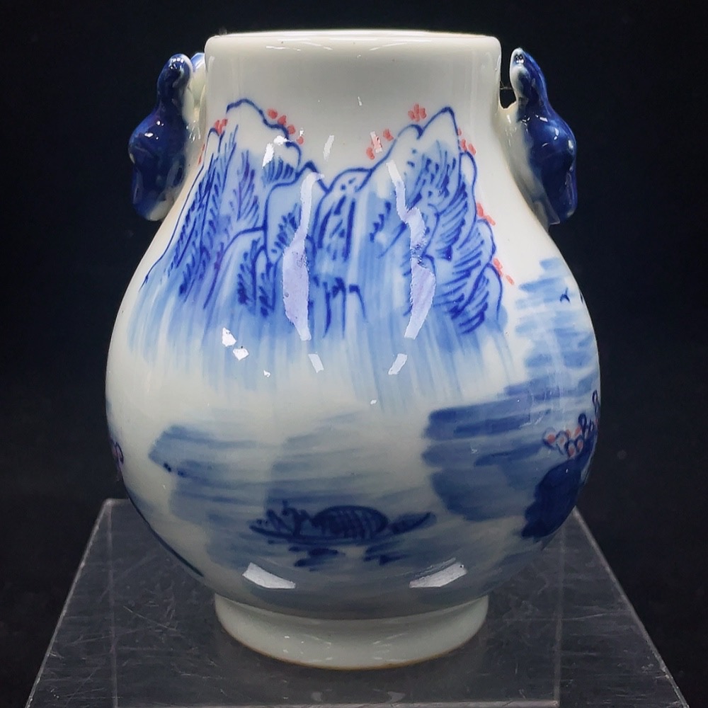 W32764415 Modern blue and white deer-head vase ceramic, intact, size as per actual item