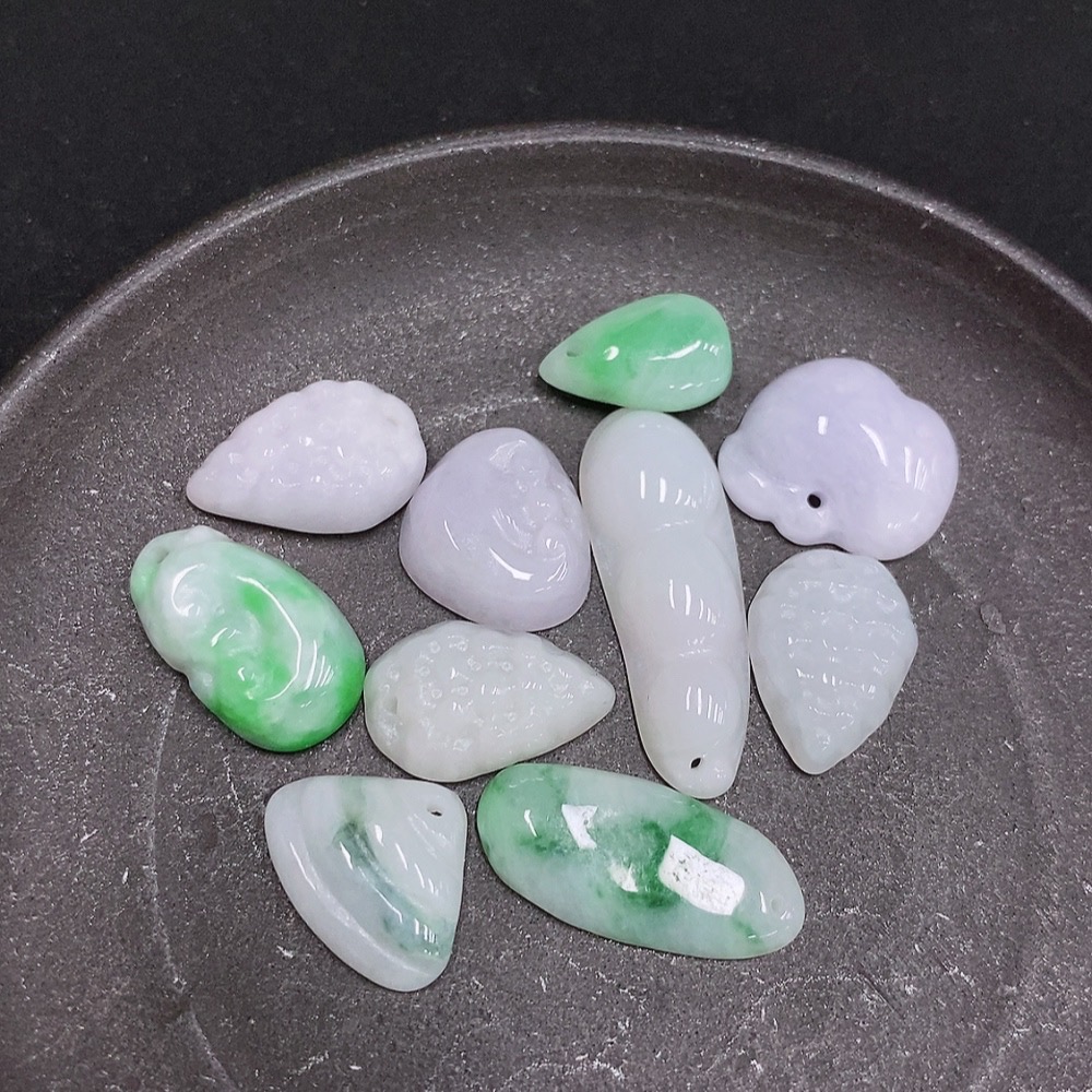 F33877446 Jadeite Pendants Sell as a Lot