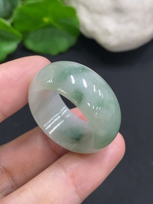 F36245360 翡翠戒圈 货品总重量约11.7克 圈口29