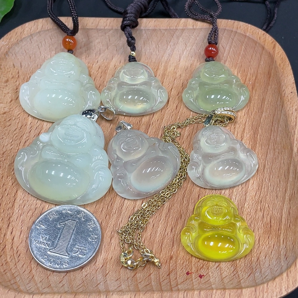 H27118357 Xiuyu (Serpentine Jade) Pendant
