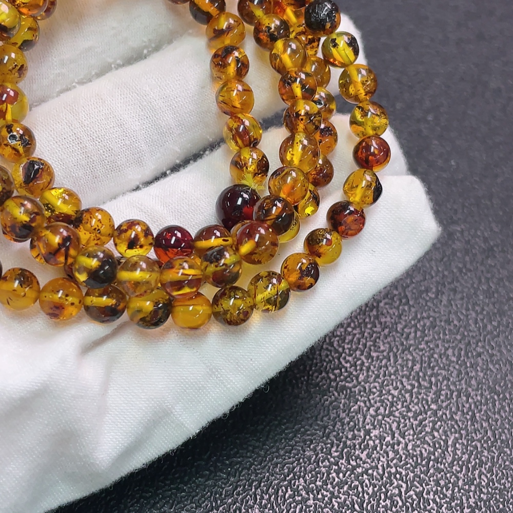 C33891434 Amber Beaded Necklace, Total Weight Approx. 16.70g, Bead Size About 6.2mm