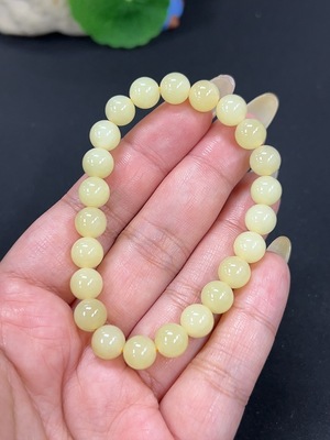 H42979410 和田玉手串 卡7.7mm左右 货品总重约18g