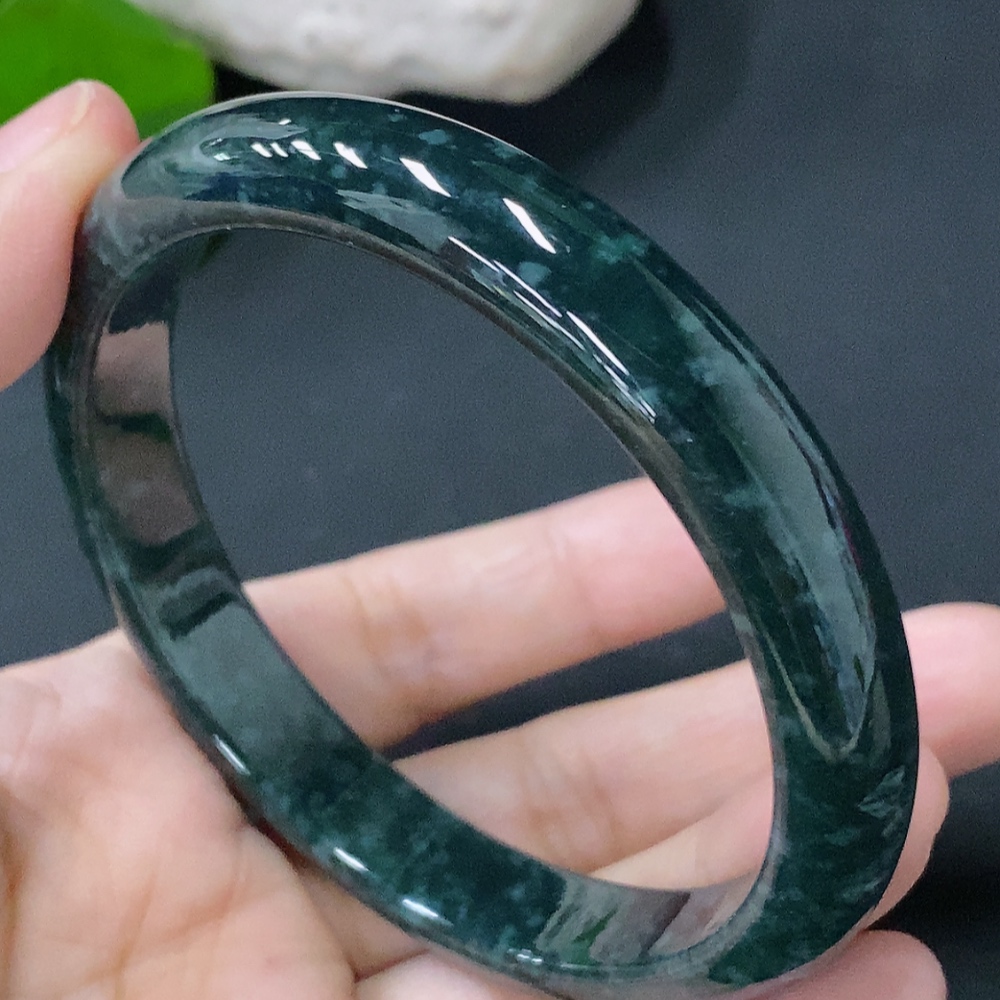 F31587871 Jadeite Round Bangle Size 59mm Total Weight Approx. 42g