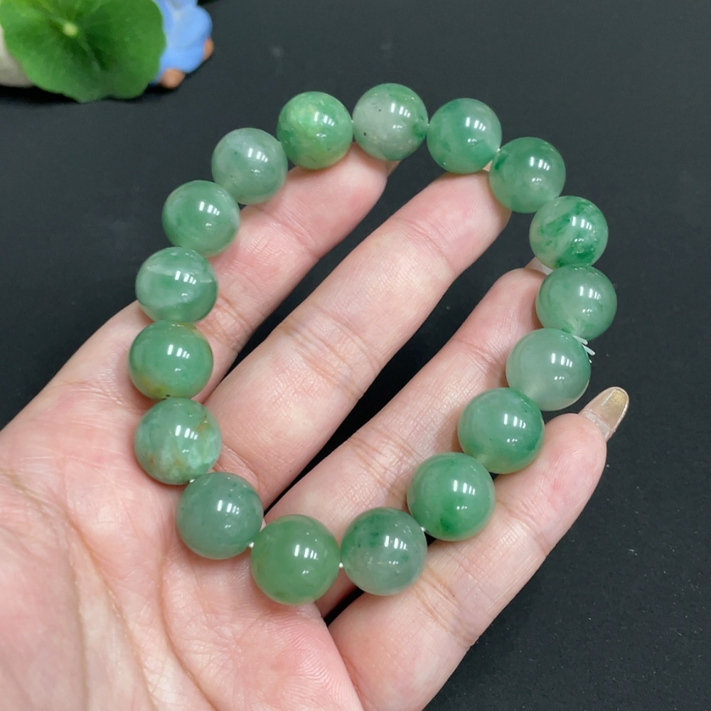 H32738479 African Emerald (Dulong Jade)