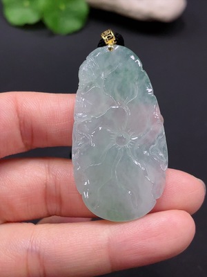 F25906689 Jadeite Harmony and Beauty Pendant 18K Gold Total Weight Approx. 12.62g