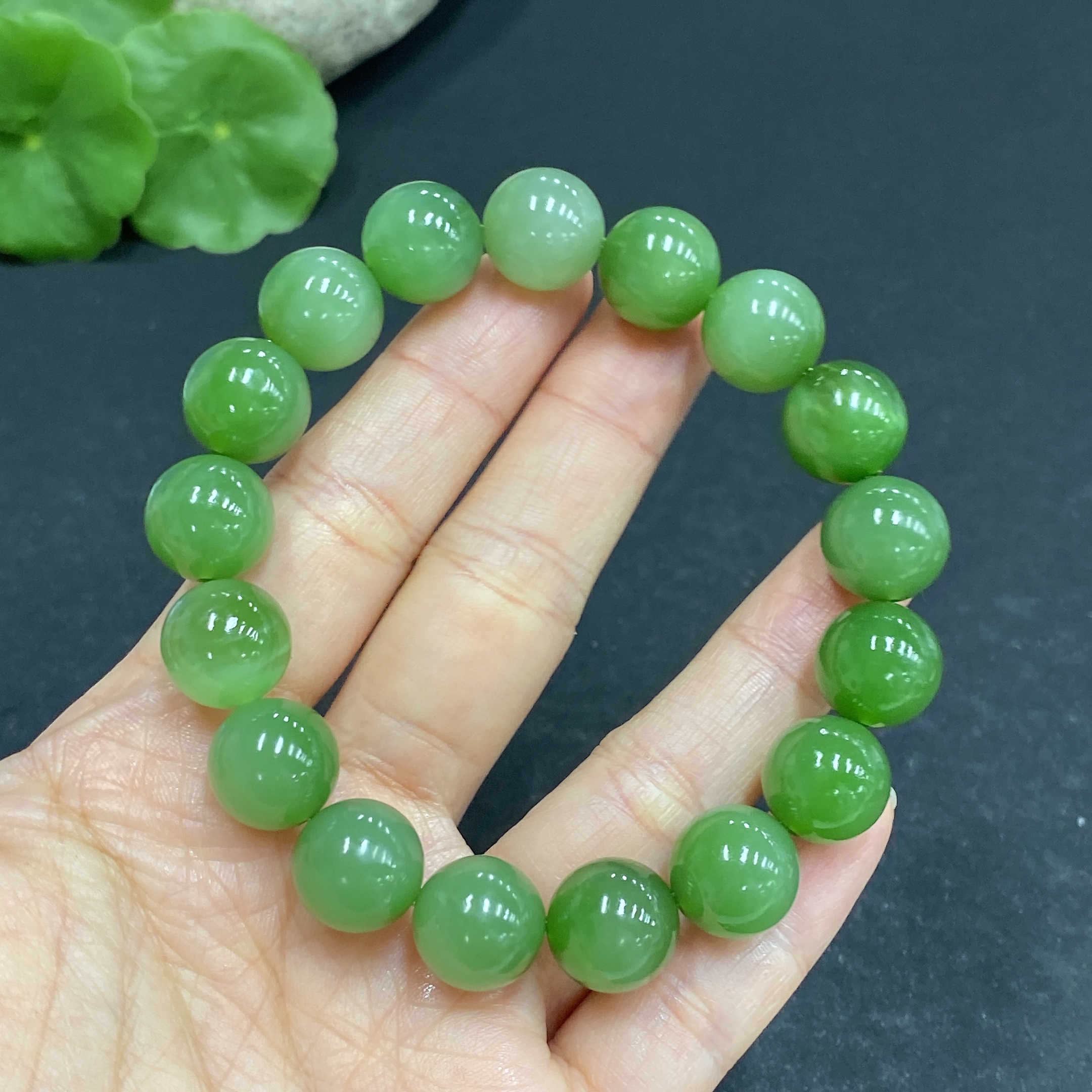 H32814233 Hetian Jade Bracelet, approx. 11.7mm beads, total weight approx. 45.2g
