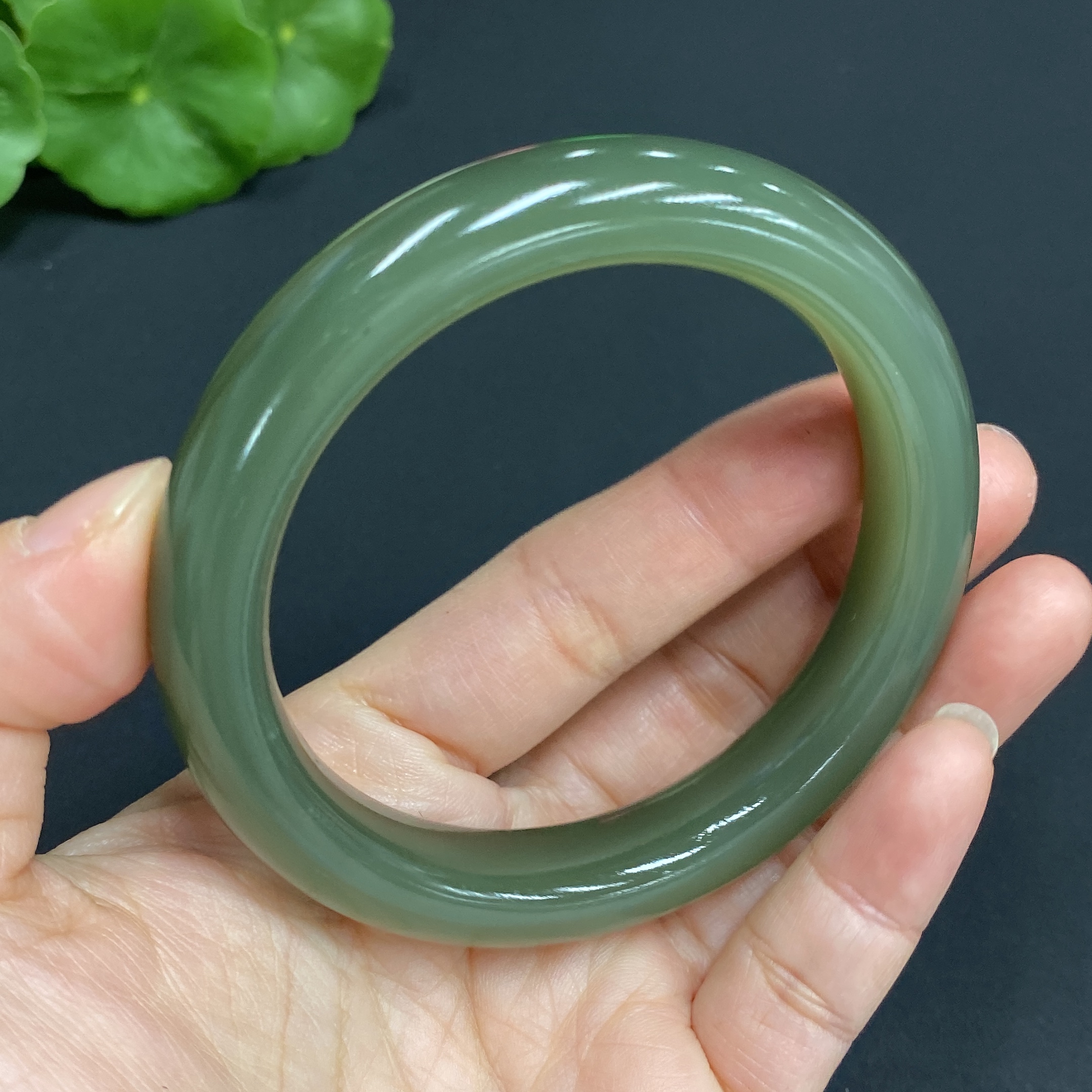 H27084558 Hetian Jade Round Bracelet Size 56.8 Total Weight Approx. 55.4g