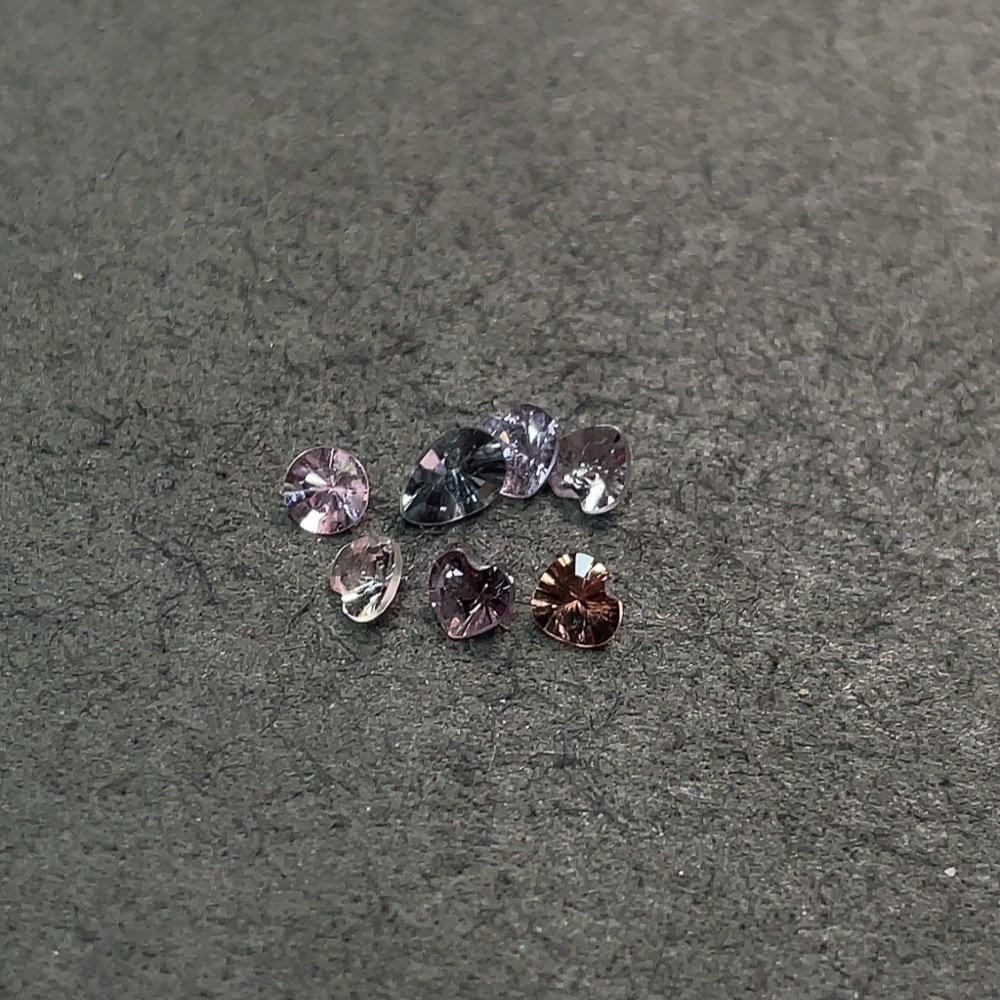 C34038723 Spinel loose stone Total weight approx. 2.07ct Sell as a Lot