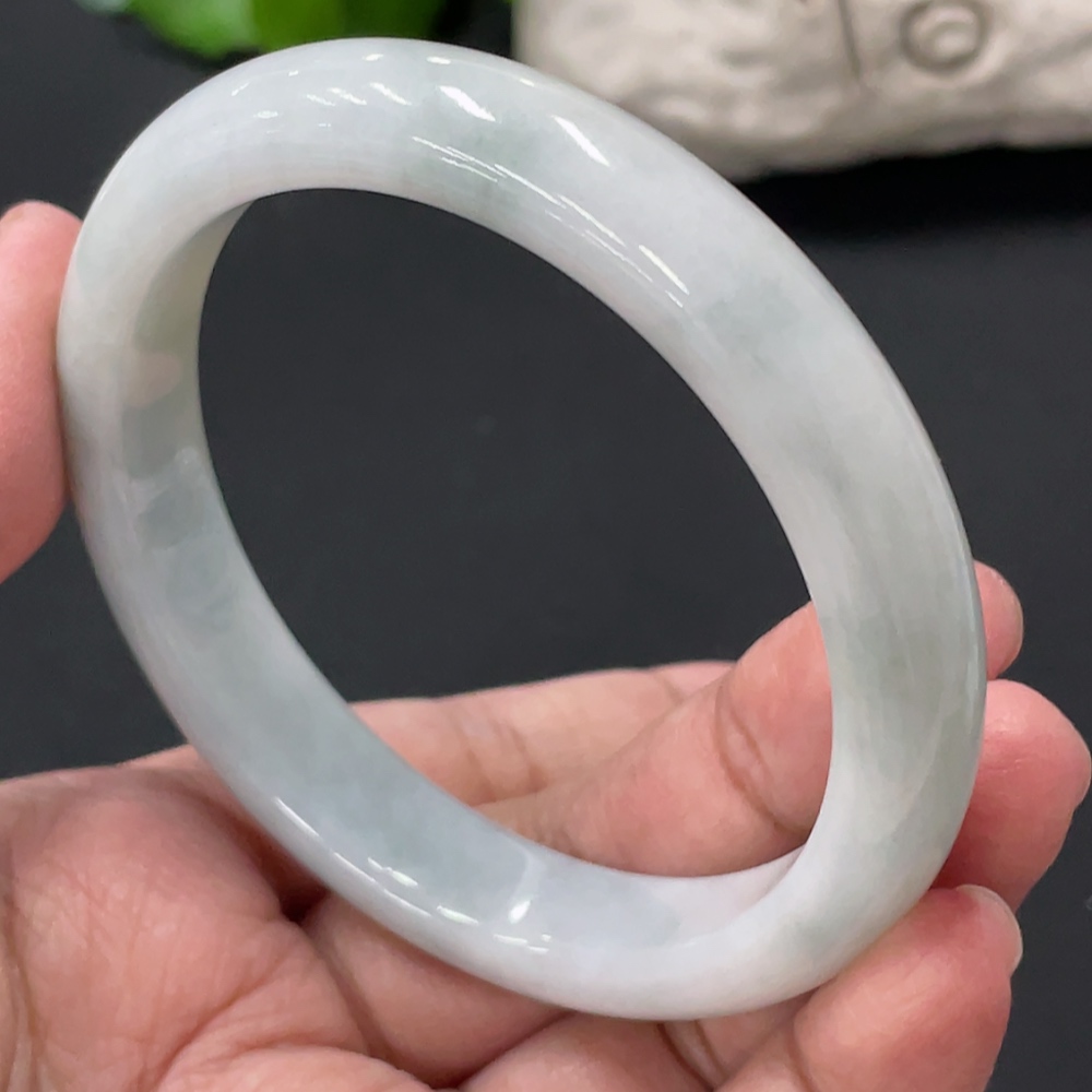 F32821224 Jadeite regular bangle