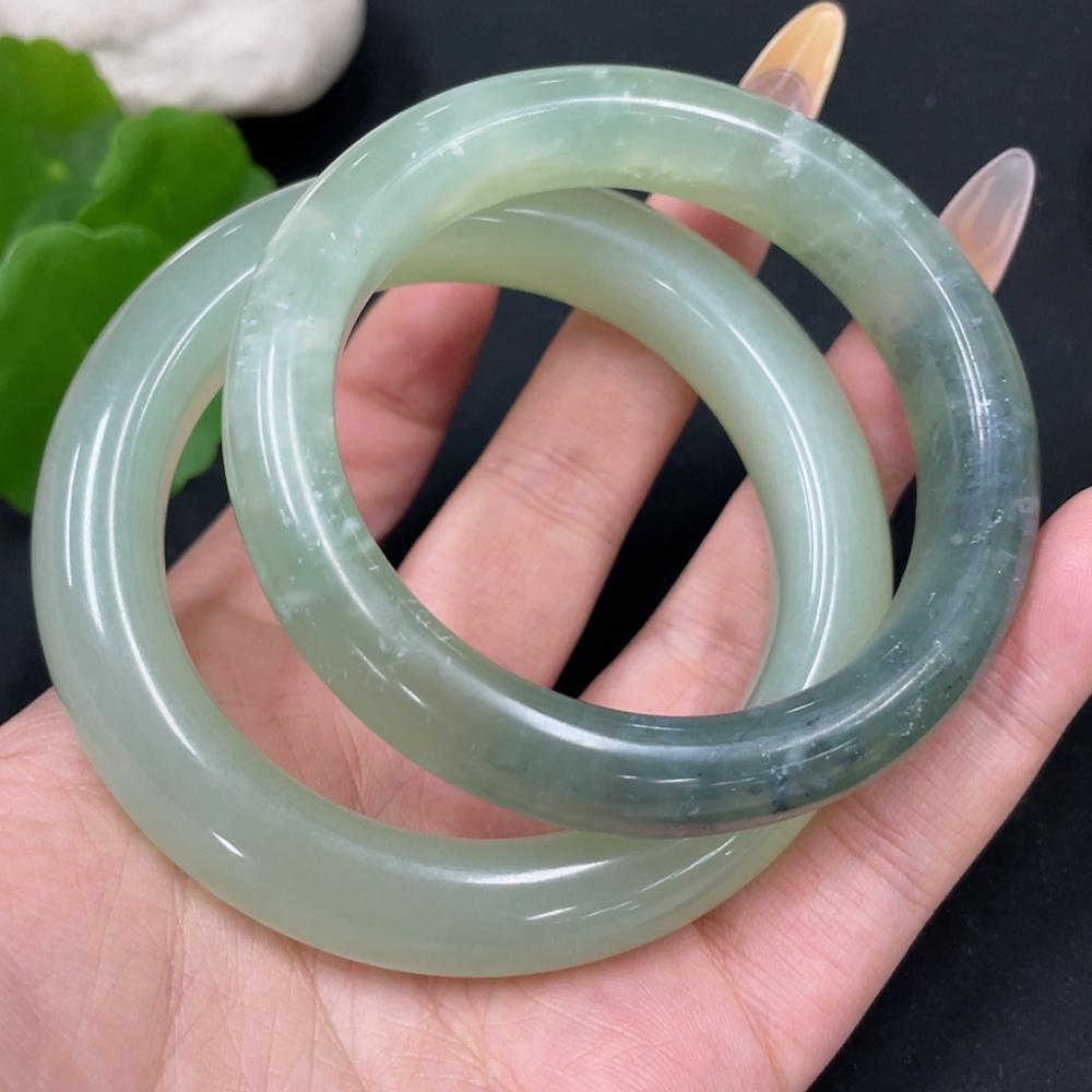 H30490679 Xiuyan Jade (Serpentine Jade) Regular Bracelet