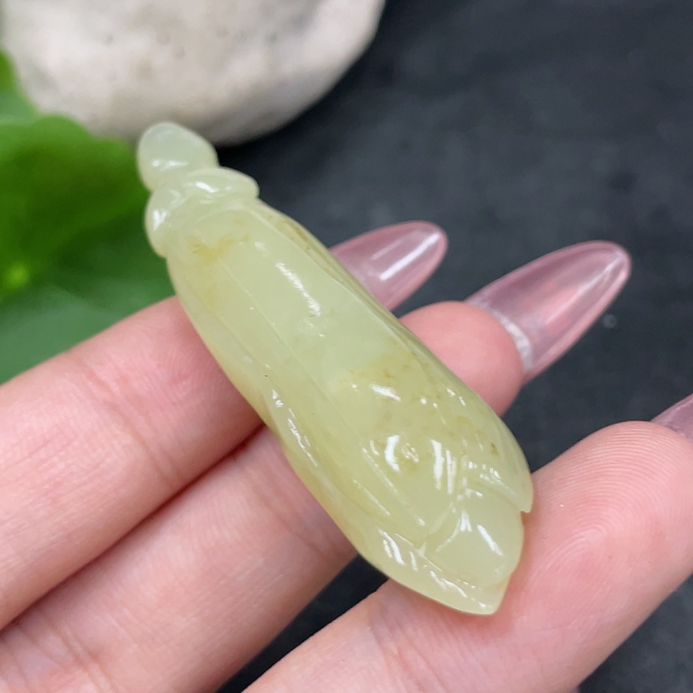 H33885333 Hetian Jade Pendant Magnolia Flower Undetermined Skin Color Cause Total Weight Approx. 12.8g