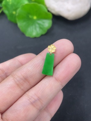 F46566256 翡翠无事牌挂件 18k 配镶钻石 货品总重约0.43g