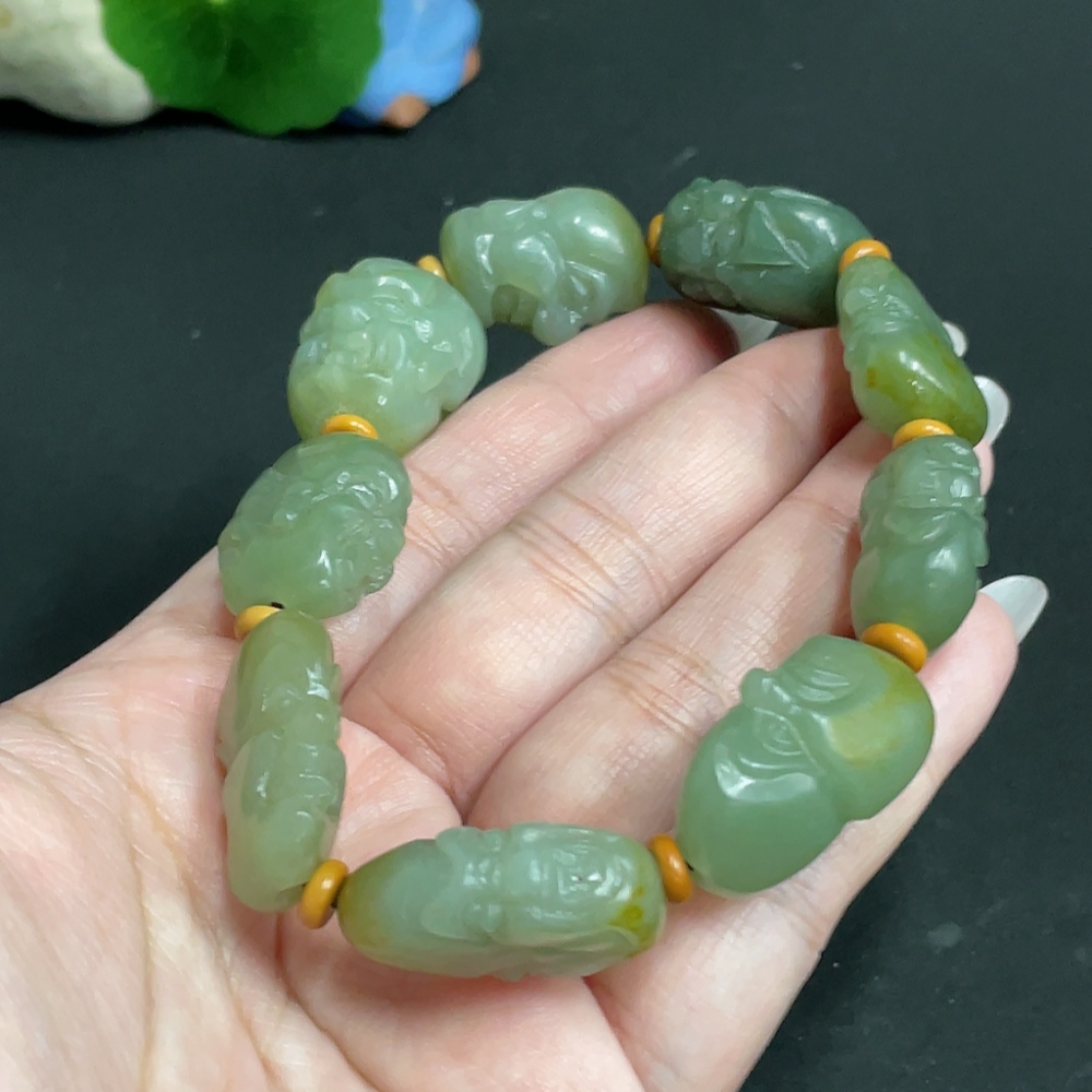 H27111726 Hetian Jade Arhat Bracelet (18 Arhats)