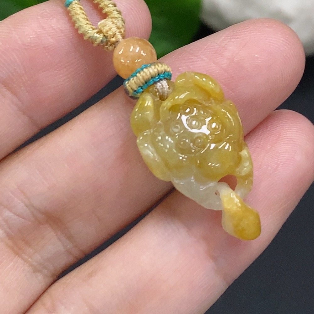 F33856799 JadeiteLotus Pendant Total Weight Approx. 3.7g (including cord weight) Color origin undetermined