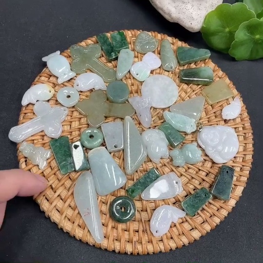 F12357245 Jadeite Inlaid Pendant Sell as a Lot