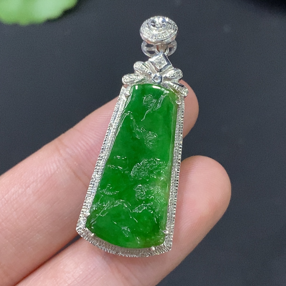 F27057340 Jadeite Landscape Inlay with 18k Gold, Total Weight Approx. 4.57g