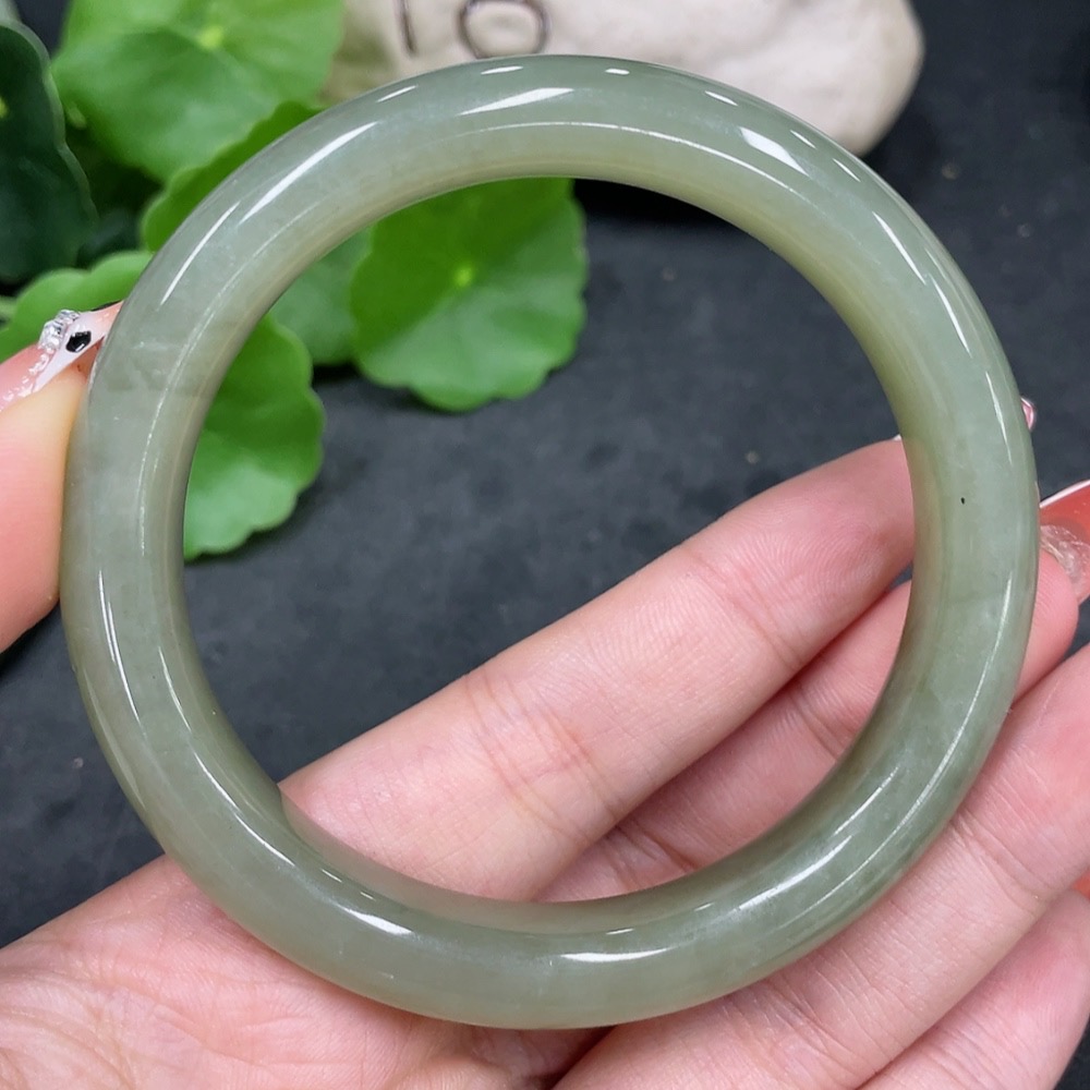 H34960115 Hetian Jade Round Bracelet Size 58 Total Weight Approx. 50.6g