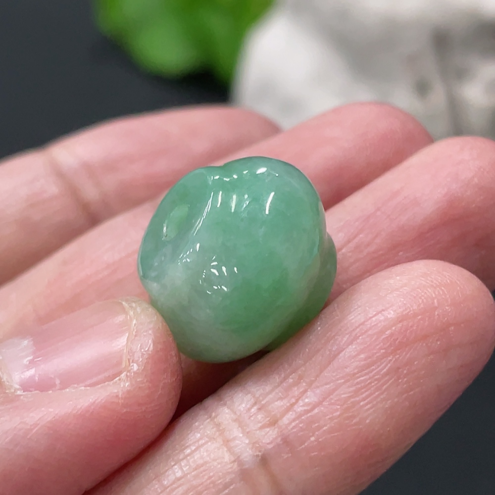 F35080185 Jadeite Beads Approx. 16.5mm Total Weight Approx. 5.7g