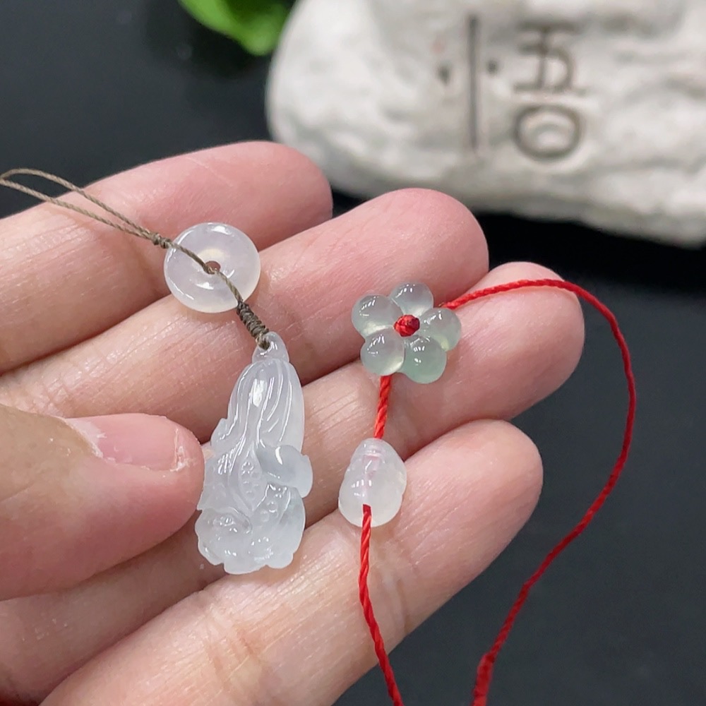 F35081192 Jadeite Pendant Bracelet Sell as a Lot