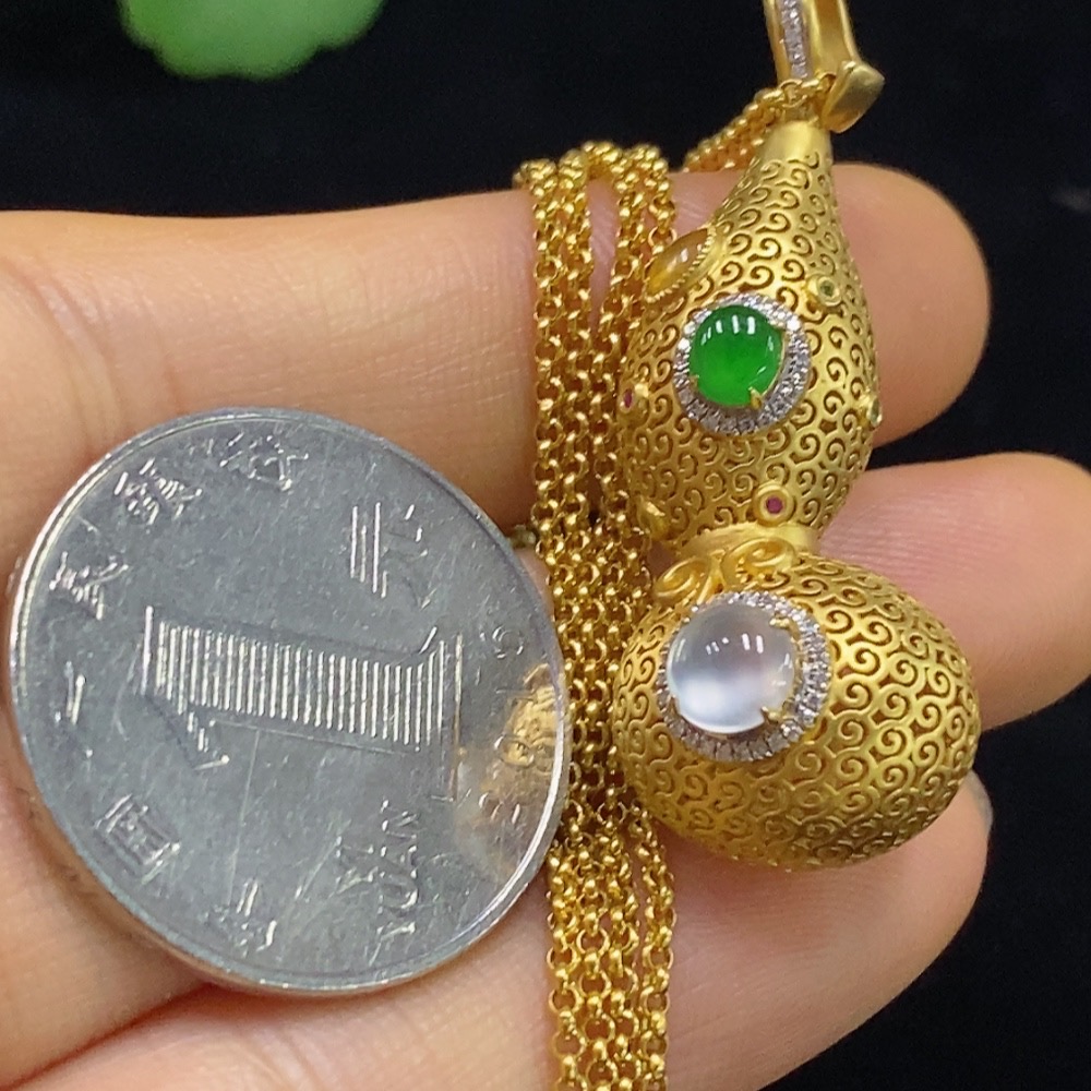 F34976089 Jadeite Inlaid Pendant 18k with Diamond Accents Total Weight Approx. 7.63g (Including Chain) Yellow Bead Color Origin Undetermined