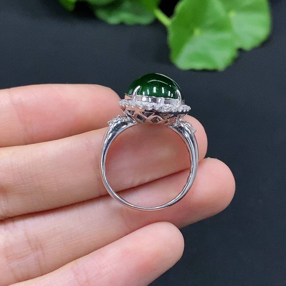 F31629401 Jadeite Cabochon Ring with 18K Gold, Size 15, Accented with Diamonds, Total Weight Approx. 4.27g