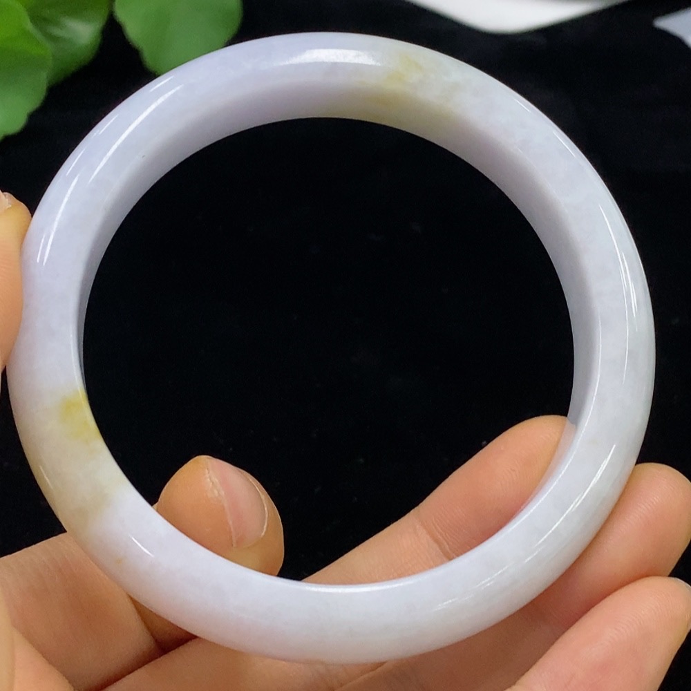 F34974240 Jadeite Round Bangle Size 59.8 Total Weight Approx. 64.2g Yellow Part Color Origin Undetermined